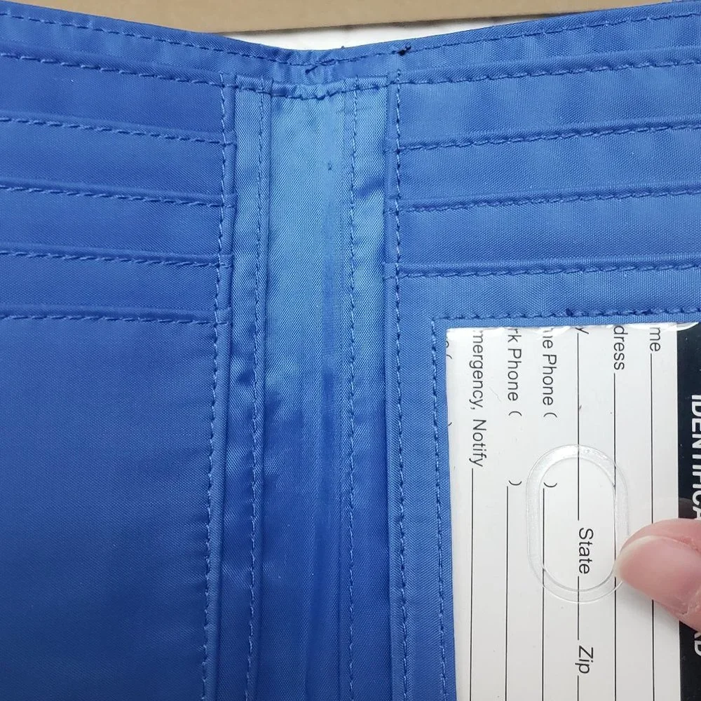 Kenneth Cole Reaction Wallet - Picture 8 of 10